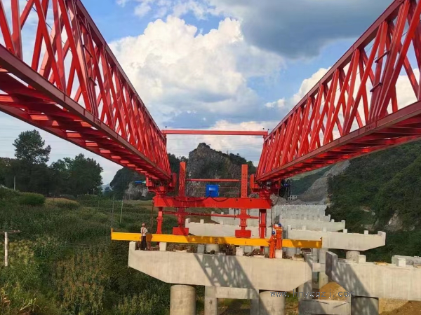 220噸架橋機(jī)的操作難度大嗎？