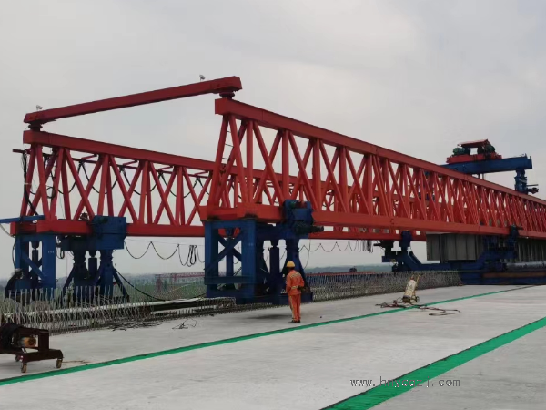 如何選擇**適合自己的架橋機(jī)？