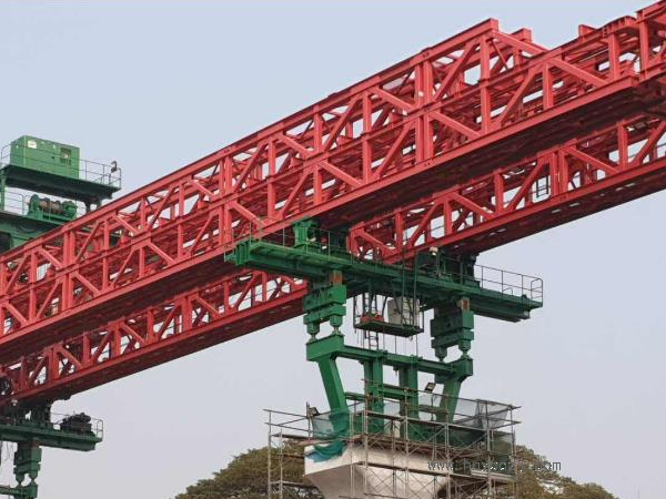 50米架橋機(jī)的結(jié)構(gòu)設(shè)計(jì)是如何實(shí)現(xiàn)的？