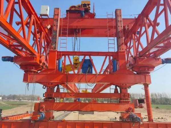 50米架橋機(jī)在施工過程中可能遇到的問題及解決方法？