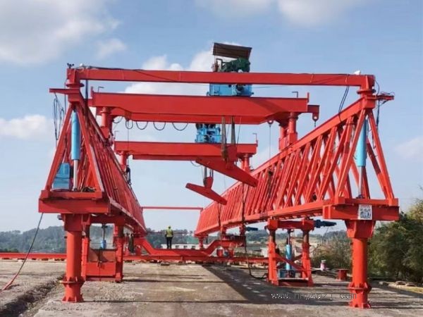 1000噸架橋機(jī)的價(jià)格與設(shè)備保修期限的關(guān)系？