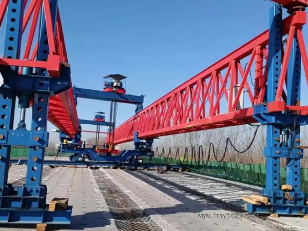 在購買50噸以上架橋機(jī)時(shí)，應(yīng)該如何考慮成本效益？